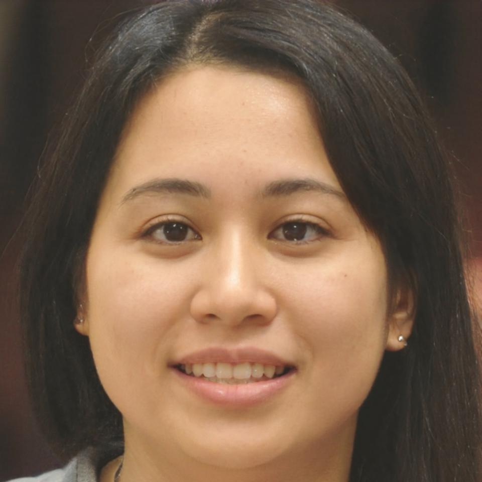 Hilda Saunders, Senior Industry Analyst